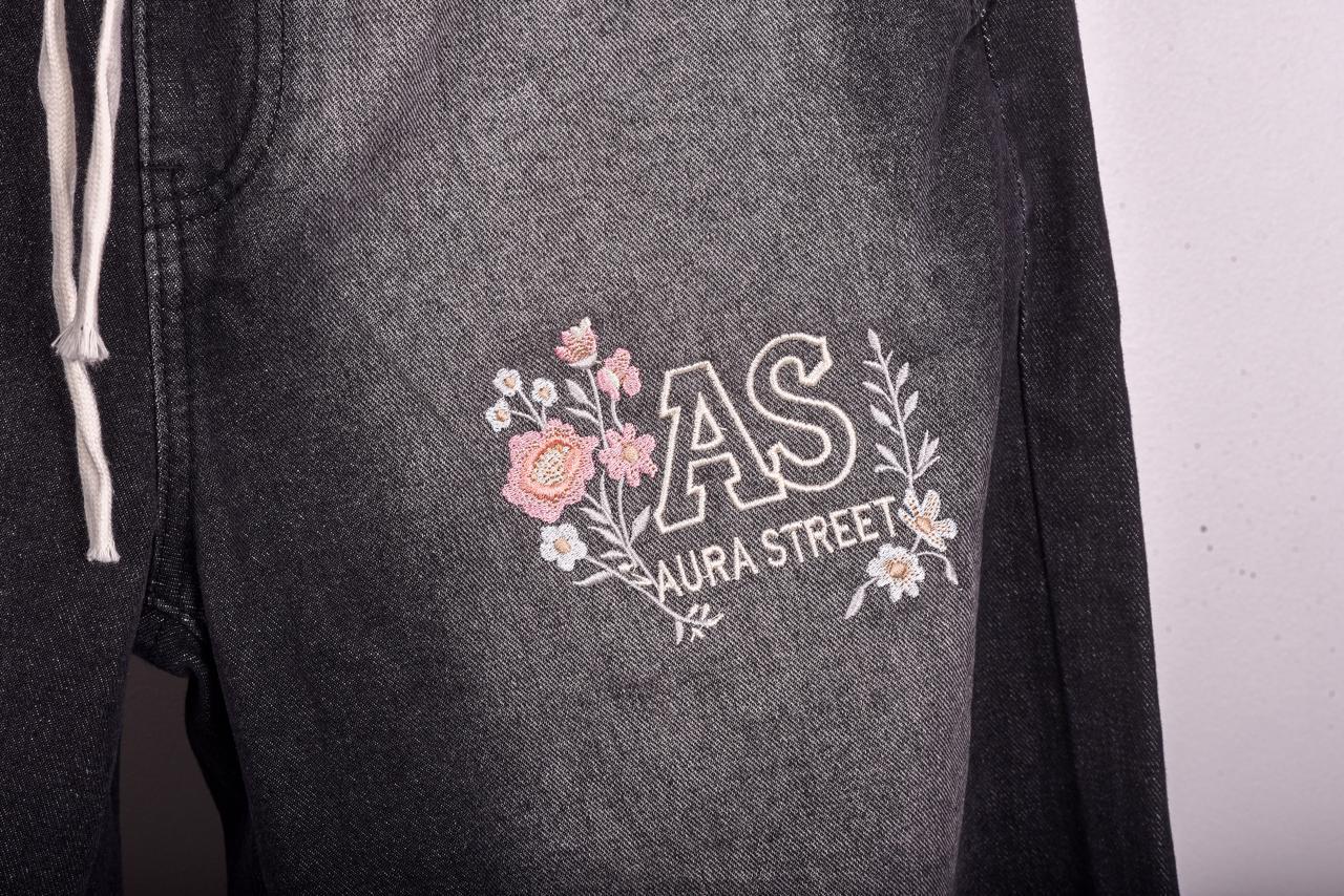 Pantalones Denim 'Aura Street' - Acid Wash con Bordado Floral - Imagen 2